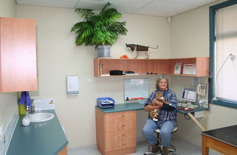 Adelaide Hills Animal Hospital - Vet Canberra 0