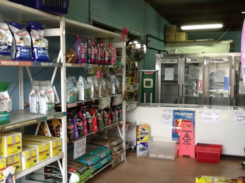 Bazza's Pet Shack - Vet Canberra 10